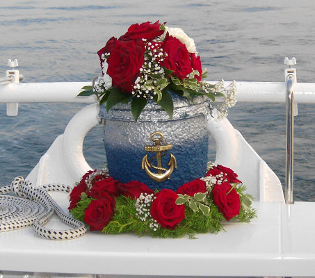 Bestattung auf See - eine Seeurne